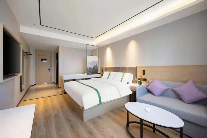 Шэньян: GreenTree Inn LiaoNing ShengYang TieXi HuaXiang Road Express Hotel