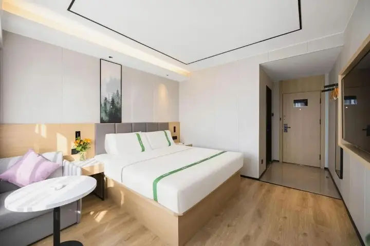 Шэньян: GreenTree Inn LiaoNing ShengYang TieXi HuaXiang Road Express Hotel