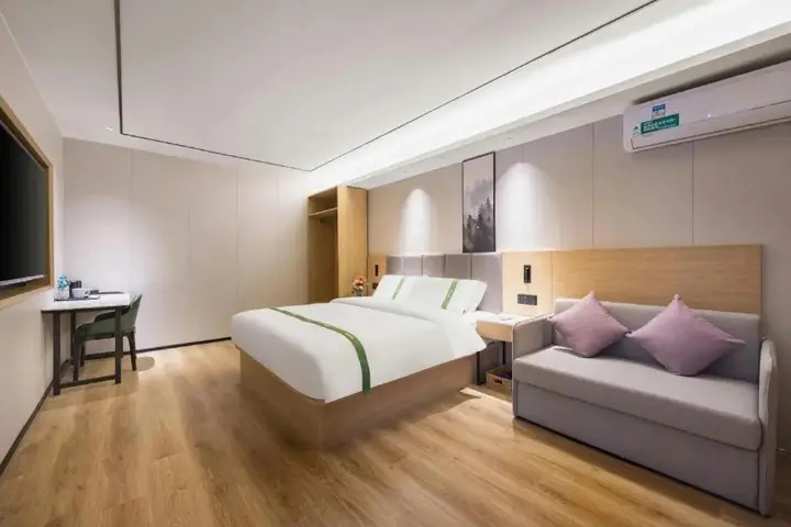 Шэньян: GreenTree Inn LiaoNing ShengYang TieXi HuaXiang Road Express Hotel