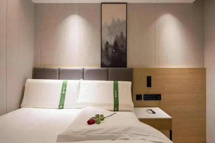 Шэньян: GreenTree Inn LiaoNing ShengYang TieXi HuaXiang Road Express Hotel