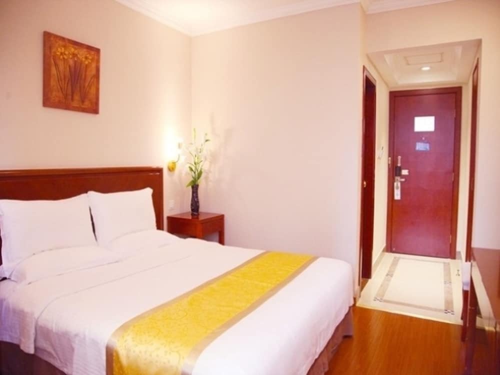 Чжэньцзян: GreenTree Inn JiangSu Zhenjiang Center Street No 1 People's Hospital Express Hotel