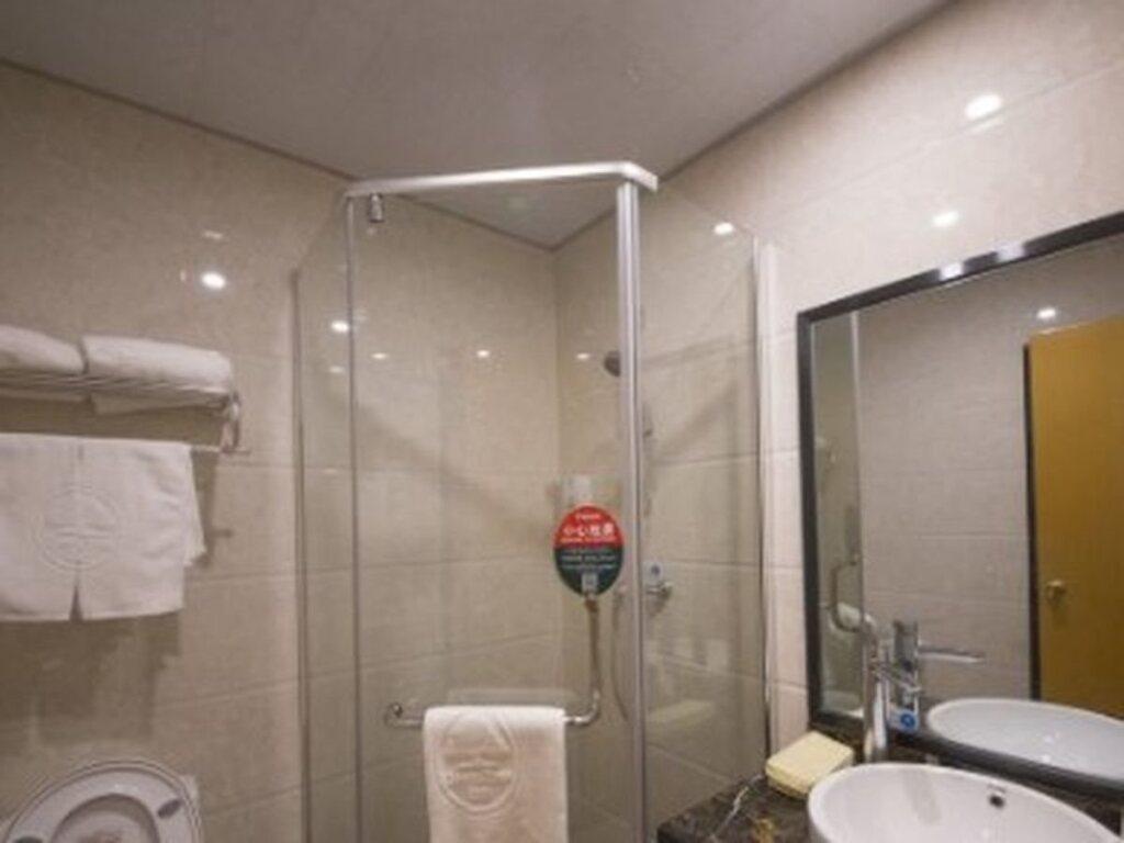 Цзаочжуан: GreenTree Inn ShanDong Zaozhuang Tengzhou Xueyuan East Road Guiheyuan Business Hotel