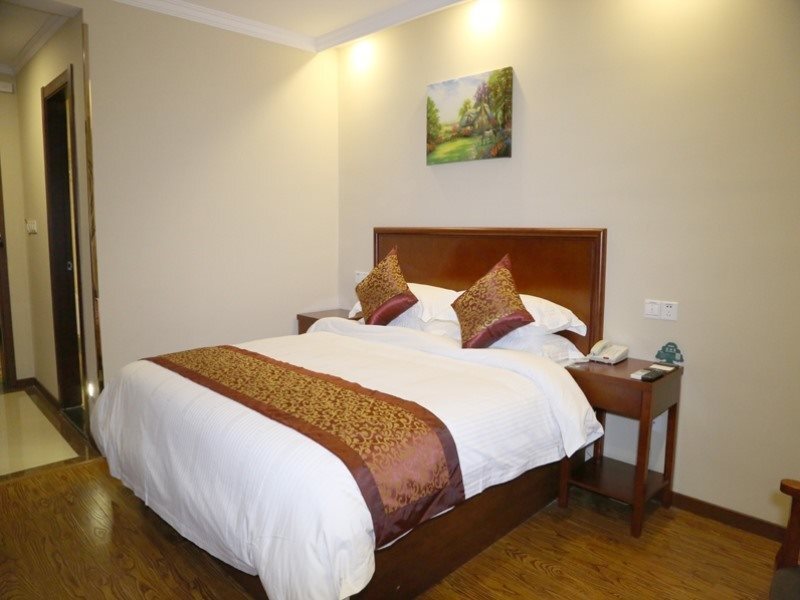 GreenTree Inn Wuxi Yixing Wanshi Wanshan Road Express Hotel — фото 1