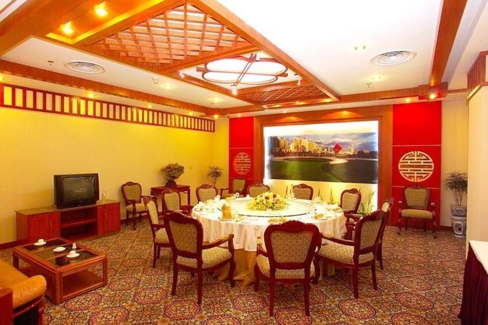 Циндао: Overseas Chinese International Hotel Qingdao