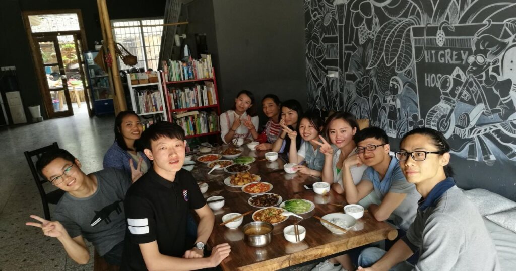 Яншо: Xingping Hi Grey Hostel