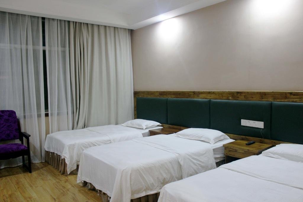 Чжанцзяцзе: Yishan Inn