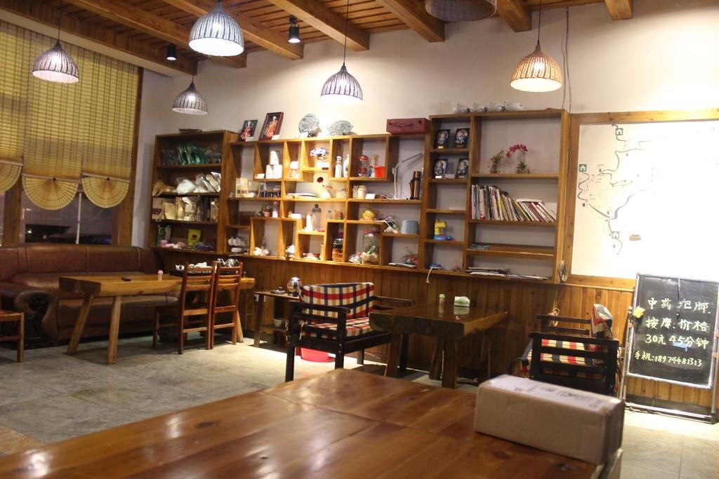 Чжанцзяцзе: Yishan Inn