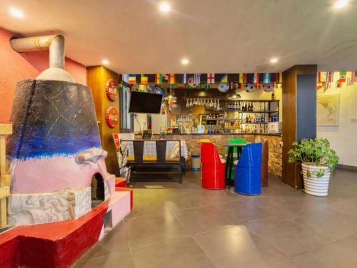 Чжанцзяцзе: Comma Travel International Youth Hotel
