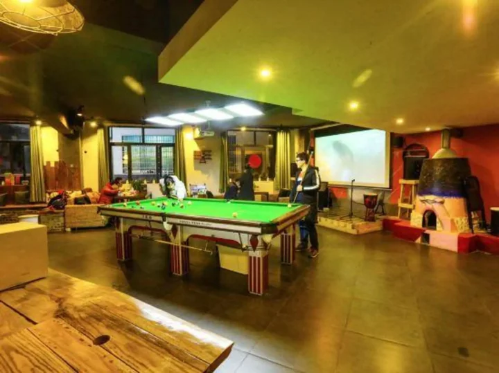 Чжанцзяцзе: Comma Travel International Youth Hotel
