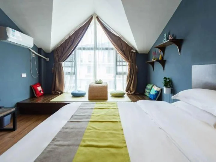 Чжанцзяцзе: Comma Travel International Youth Hotel