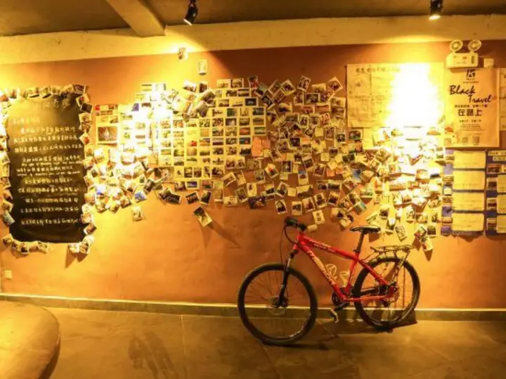 Чжанцзяцзе: Comma Travel International Youth Hotel