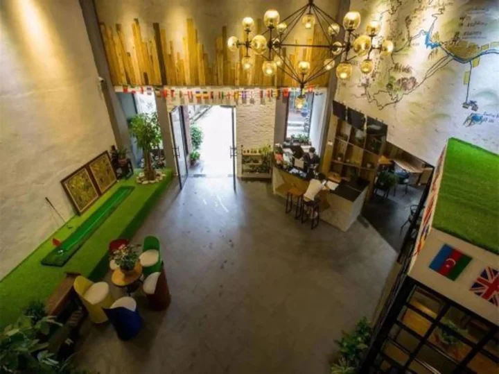 Чжанцзяцзе: Comma Travel International Youth Hotel