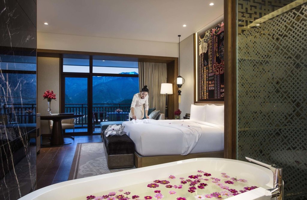Цзючжайгоу: Banyan Tree Jiuzhaigou