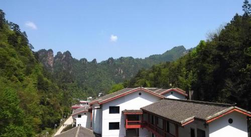 Чжанцзяцзе: Qin Yuan Hotel