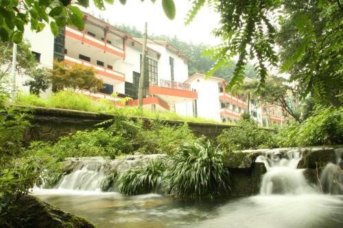 Чжанцзяцзе: Qin Yuan Hotel