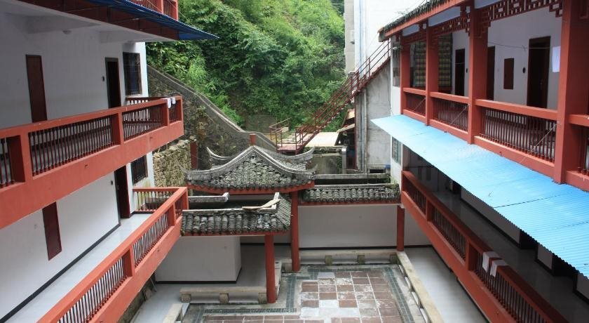 Чжанцзяцзе: Qin Yuan Hotel