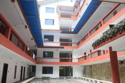 Чжанцзяцзе: Qin Yuan Hotel