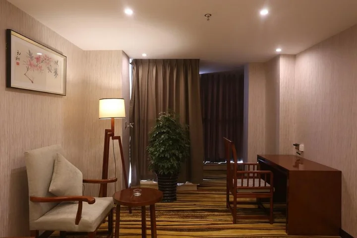Чэнду: Mingshan Hotel