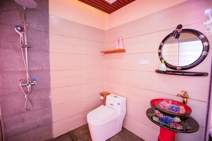Дали: Dali Libai Holiday Inn