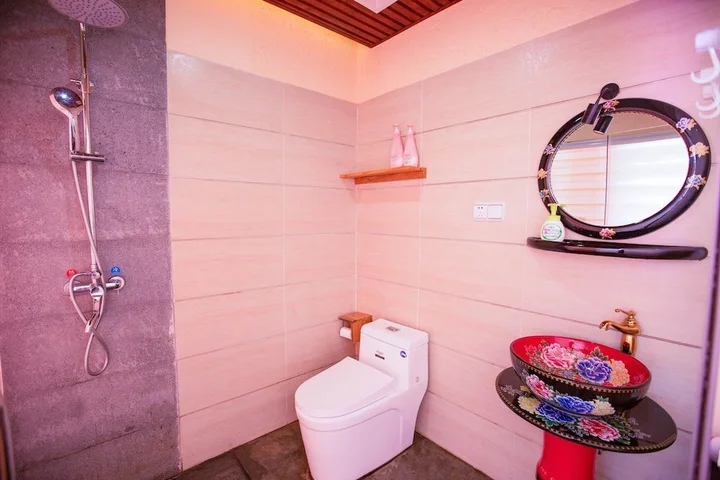 Дали: Dali Libai Holiday Inn