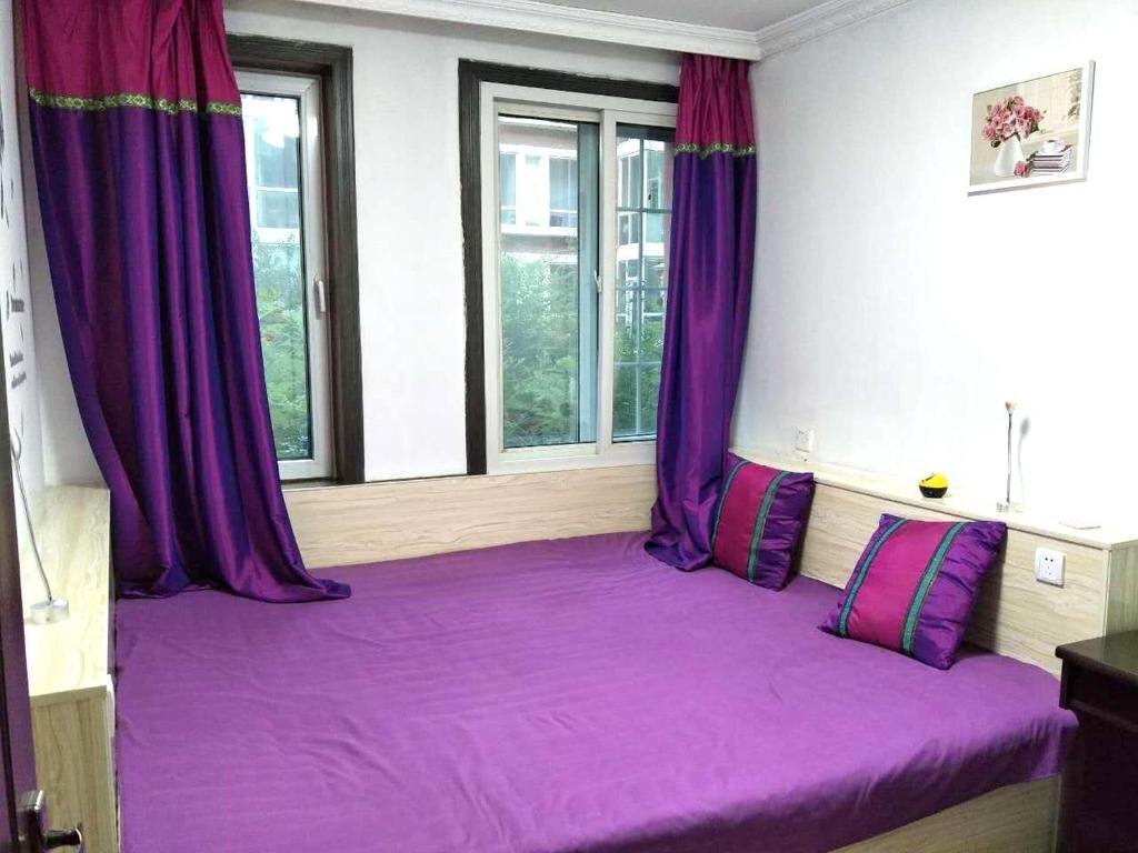 Синин: Rose Garden Theme Youth Hostel