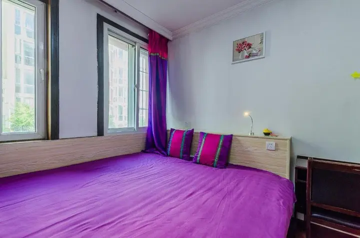 Синин: Rose Garden Theme Youth Hostel