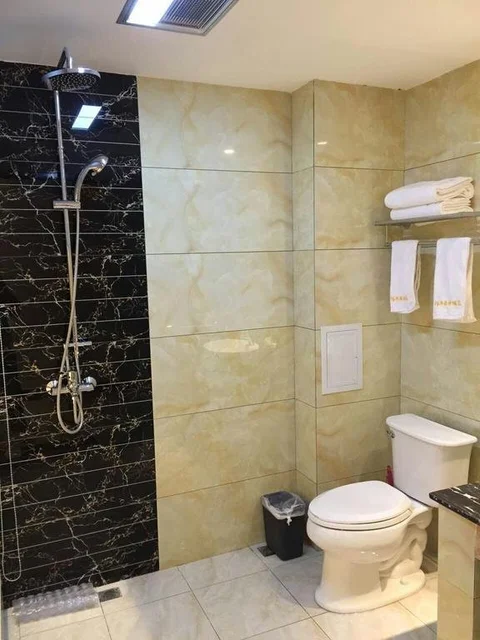 Куньмин: Bai Nian Sheng Shi Hotel