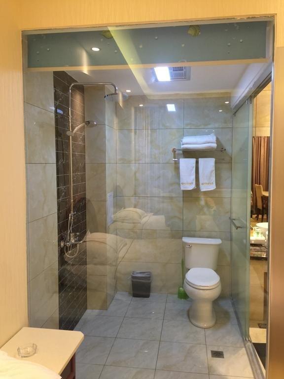 Куньмин: Bai Nian Sheng Shi Hotel