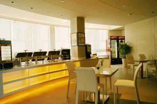 Цзиньхуа: JinJiang Inn (Pujiang Jiangbin East Road)