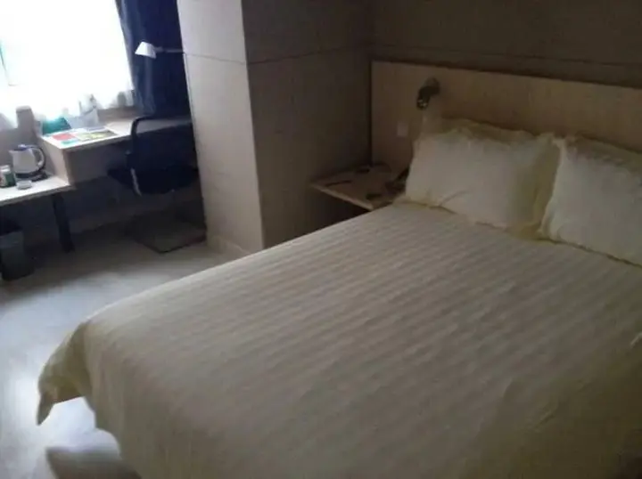 Цзиньхуа: JinJiang Inn (Pujiang Jiangbin East Road)
