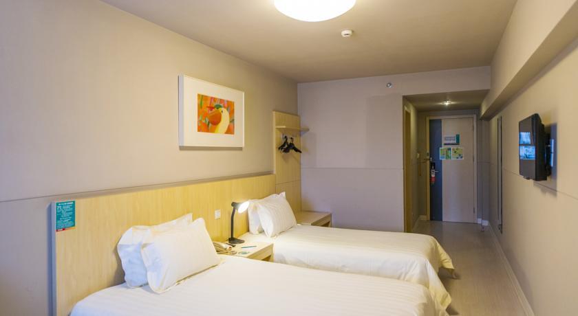 Циньхуандао: Jinjiang Inn Qinhuangdao Yingbin Road