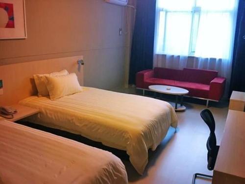 Наньтун: Jinjiang Inn Nantong Jiafang Cheng Qiche Zhan Jiudian