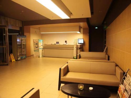 Наньтун: Jinjiang Inn Nantong Jiafang Cheng Qiche Zhan Jiudian