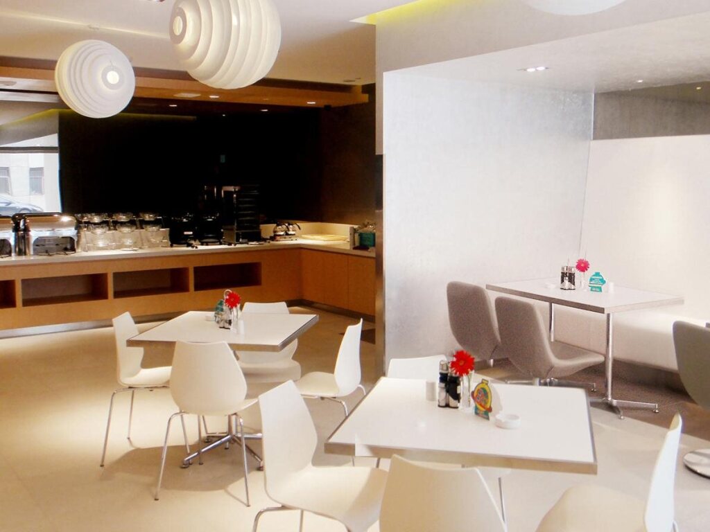 Паниин: FERONIA Hotel Liaoning Panjin Panshan County Fuqian Street