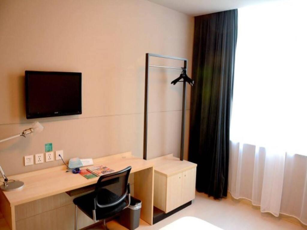 Уси: Jin Jiang Inn Wuxi Central Bus Station Hotel