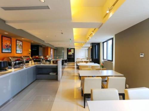 Ханчжоу: Jinjiang Inn Hangzhou Xiasha Univeristy City