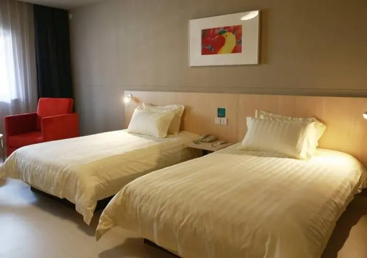 Суцянь: Jinjiang Inn Suqian development Zone West lake Branch