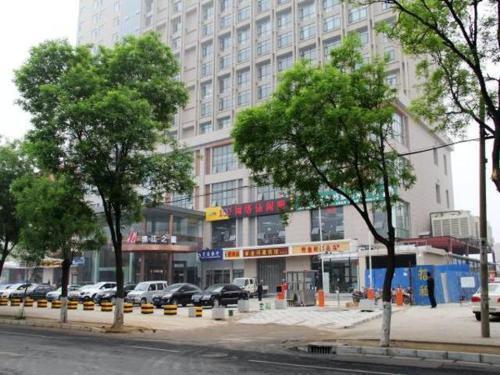 Jinjiang Inn Shijiazhuang Railway Station West Square — фото 1