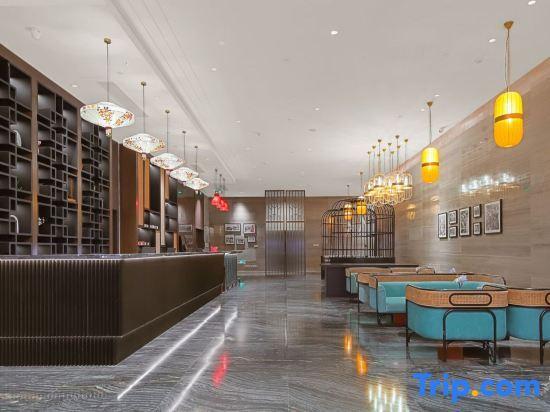 Шаоксинг: Jinjiang Metropolo Shaoxing Keqiao Wanda Plaza