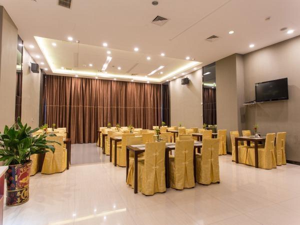 Шаоксинг: Jinjiang Metropolo Shaoxing Keqiao Wanda Plaza