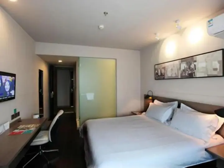 Далянь: Jinjiang Inn Select Dalian Youhao Square