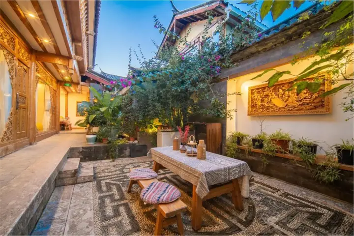 Лицзян: Lijiang Yinyiju Inn