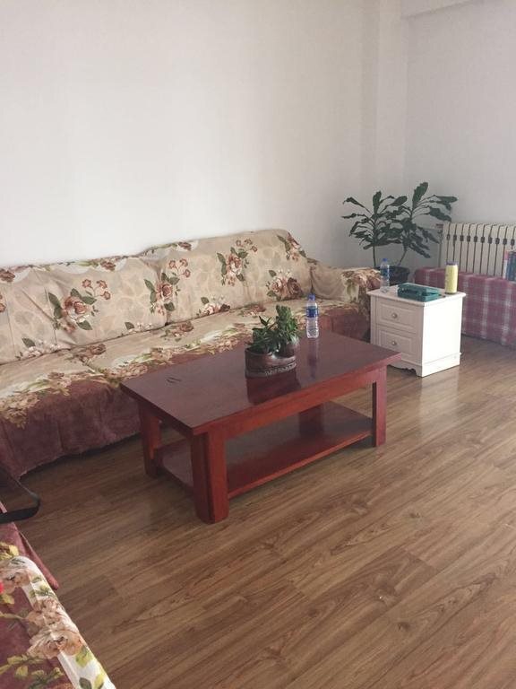 Баоцзи: Phoebe Home