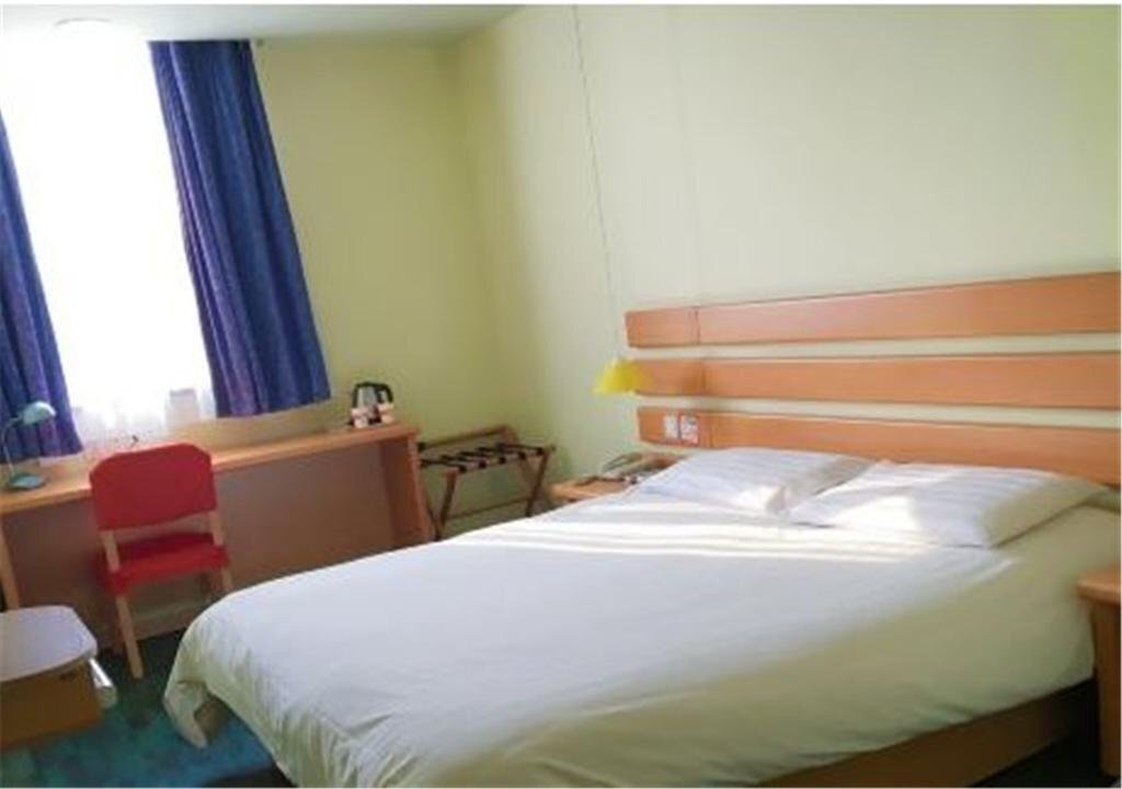 Чунцин: Home Inn Chongqing Wanzhou Gaosuntang Shixian Road Branch