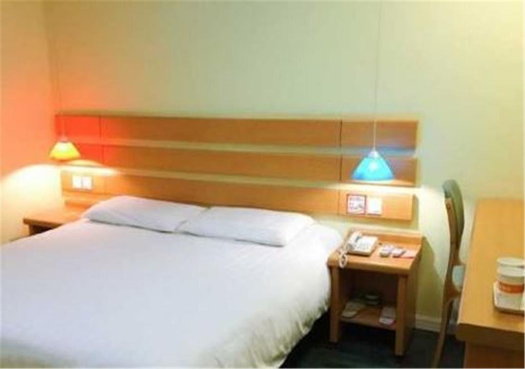 Чунцин: Home Inn Chongqing Wanzhou Gaosuntang Shixian Road Branch