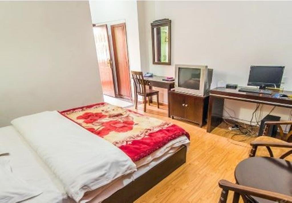 Лешан: Leshan Hongxuan Hotel
