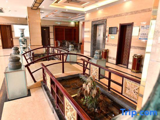 Шанграо: Wuyuan Junyue Hotel