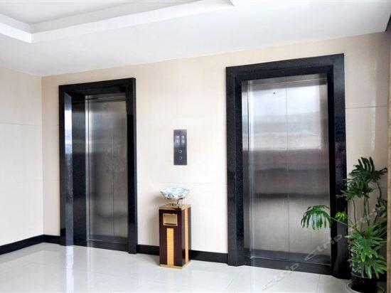 Шанграо: Wuyuan Qinghuawu International Hotel