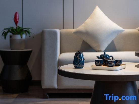 Шанграо: Wuyuan Qinghuawu International Hotel