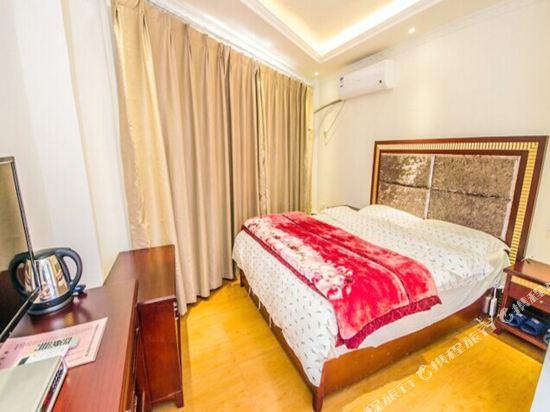 Лешан: Jiuzhou Hotel